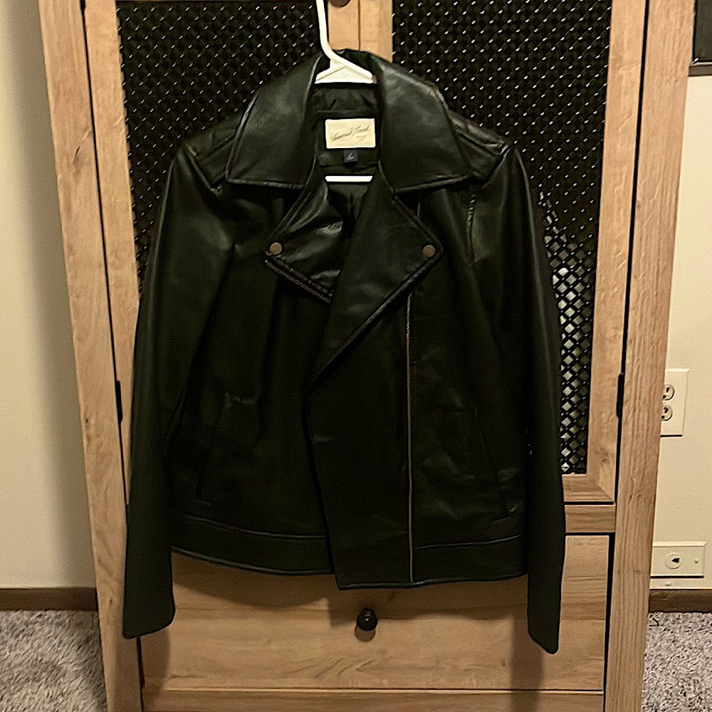oversized leather jacket (small) like new!